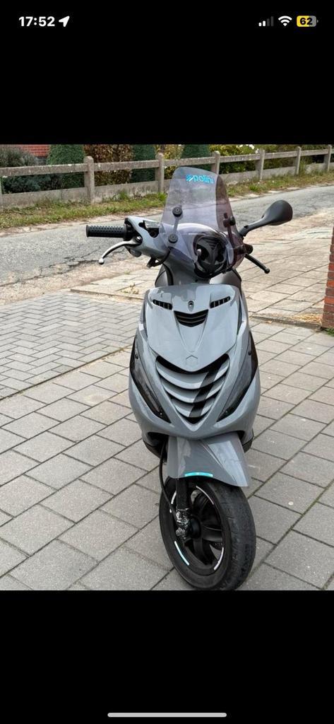 Piaggio Zip B klasse, Vélos & Vélomoteurs, Pièces de cyclomoteur | Scooters, Comme neuf, Enlèvement