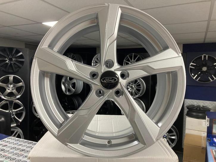 IN STOCK: NIEUWE set 18 inch 5x108 sport velgen voor Ford, Autos : Pièces & Accessoires, Pneus & Jantes, Jante(s), Pneus été, 18 pouces