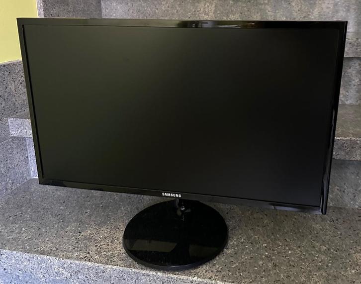 Monitor Samsung 23,5" - S24F350FHU, Informatique & Logiciels, Moniteurs, Utilisé, 60 Hz ou moins, HDMI, VGA, PLS, Full HD, 3 à 5 ms