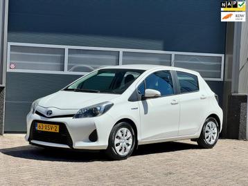 Toyota Yaris 1.5 Full Hybrid Aspiration bj.2012 Autom|Camera beschikbaar voor biedingen