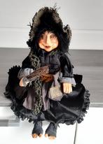 Halloweendecoratie : superlieve heks die neerzit, Ophalen of Verzenden, Zo goed als nieuw, Versiering