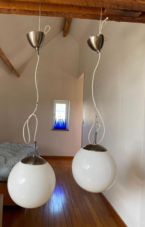 LAMPE SUSPENSION SPHERIQUE BLANCHE, Huis en Inrichting, Lampen | Hanglampen, Zo goed als nieuw, 75 cm of meer, Glas, Metaal, Ophalen