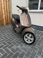 Vespa Primavera A klasse 2015, Fietsen en Brommers, Ophalen, Zo goed als nieuw