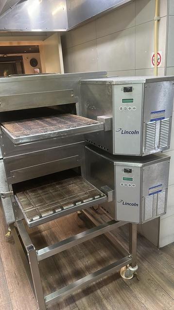 Tunneloven pizza van Lincoln. beschikbaar voor biedingen