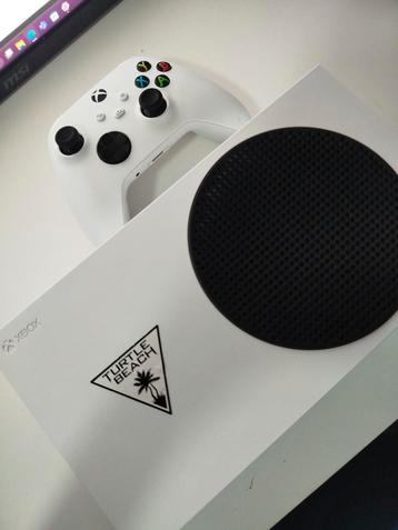 Xbox series s en parfait état  beschikbaar voor biedingen