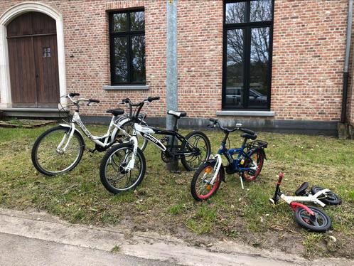 Opruiming fietsen wegens te klein geworden., Vélos & Vélomoteurs, Vélos | Vélos pour enfant, Utilisé, Enlèvement