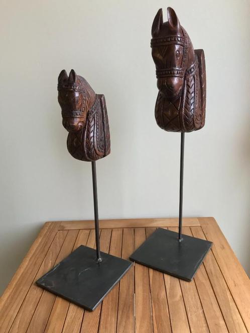 2 têtes de chevaux faites main sur socle métal - état neuf, Antiquités & Art, Art | Sculptures & Bois, Enlèvement