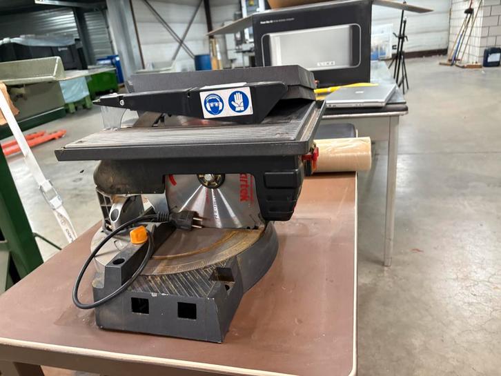Afkortzaag startek, Zakelijke goederen, Machines en Bouw | Metaalbewerking, Ophalen