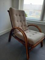 Rotan stoel + kussen, Huis en Inrichting, Fauteuils, Ophalen, Gebruikt