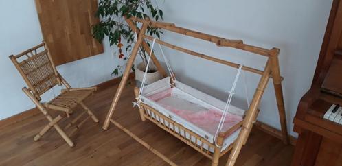 Traditionele houten wieg uit Azië, Kinderen en Baby's, Kinderkamer | Bedden, Zo goed als nieuw, Ophalen