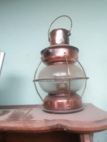 olielamp beschikbaar voor biedingen