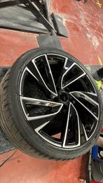 Golf 8 gti velg met pirelli band 19 inch, Auto-onderdelen, Banden en Velgen, Ophalen, 19 inch