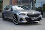 BMW 5 Serie 530 e Touring M-Sport/Trekhaak/Keyless/Iconic Gl, Auto's, BMW, Automaat, Achterwielaandrijving, Gebruikt, Zwart