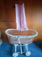 Berceau ancien en osier, Enfants & Bébés, Berceaux & Lits, Enlèvement, Utilisé, Berceau