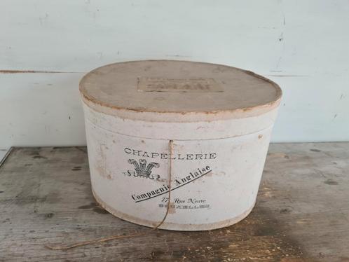 Oude kartonnen hoedendoos met hoge hoed compagnie anglaise, Antiek en Kunst, Curiosa en Brocante, Ophalen of Verzenden