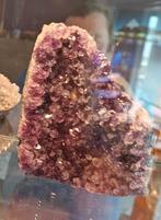 Amathiste, Enlèvement