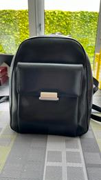 Rugtas Mandarina Duck zwart leder 30*25cm, Handtassen en Accessoires, Tassen | Rugtassen, Gebruikt, 25 tot 40 cm, 30 tot 45 cm