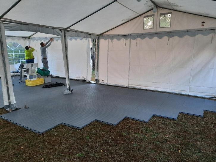 tentvloer te huur, Hobby en Vrije tijd, Feestartikelen | Verhuur, Zo goed als nieuw, Ophalen of Verzenden