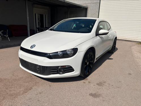 Vw scirocco - 1.4i - 130ch - 176000km - 2011 - contrôle ok, Auto's, Volkswagen, Bedrijf, Scirocco, ABS, Airbags, Airconditioning