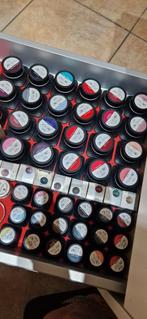 Uitverkoop kleurengels Pronails en 1AM, Ophalen