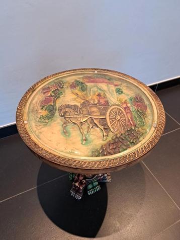 Chinese bijzettafel  beschikbaar voor biedingen