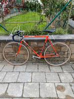 Opgeknapte stalen koersfiets, Ophalen