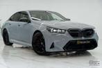 BMW M5 4.4 B&W / HUD / ACC / 360 / Brooklyn grau / Pano!, Auto's, Automaat, 4 deurs, 4395 cc, Overige brandstoffen