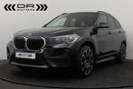 BMW X1 M SPORSTUUR - VERWARMDE ZETELS - INKLAPBARE SPIEGELS, Auto's, BMW, Zwart, Bedrijf, 5 deurs, 3 cilinders