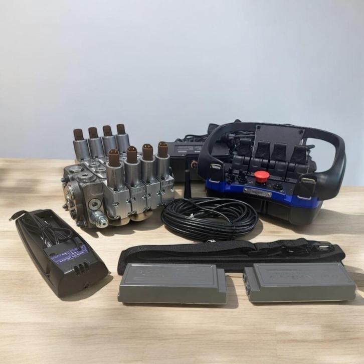 Walvoil DPX 100 hydraulisch ventiel met 4 functies, Doe-het-zelf en Bouw, Lieren en Takels, Nieuw, Verzenden