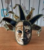 Véritable masque Renaissance de Venise, Ophalen
