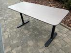 IKEA Bekant bureau grijs zwart 140x60 topconditie, Ophalen of Verzenden, Bureau