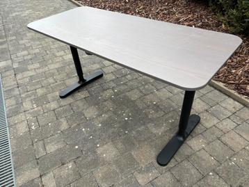 IKEA Bekant bureau grijs zwart 140x60 topconditie beschikbaar voor biedingen