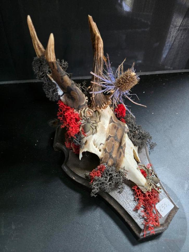 Prachtige echte Reebok met oa echte edelstenen etc, Verzamelen, Lord of the Rings, Ophalen of Verzenden