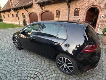 Golf bleumotion beschikbaar voor biedingen