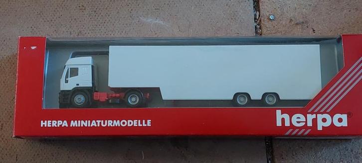 H0LK 1003 IVECO VRACHTWAGENS jaren 90 1:87., Hobby en Vrije tijd, Modelauto's | 1:87, Zo goed als nieuw, Bus of Vrachtwagen, Herpa