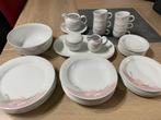 6 delig eetservies + koffieservies, Huis en Inrichting, Keuken | Servies, Ophalen, Zo goed als nieuw, Compleet servies