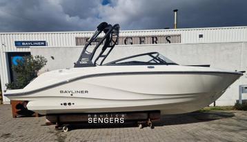 BAYLINER V20 - nieuw 2025 - 4.5L - 250pk - tower beschikbaar voor biedingen