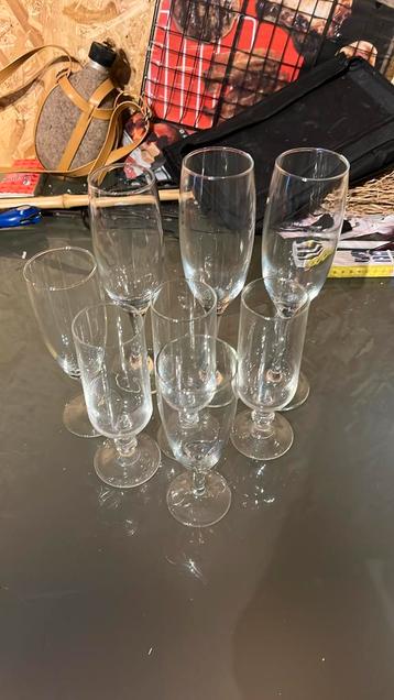 Assortiment glazen cava  beschikbaar voor biedingen