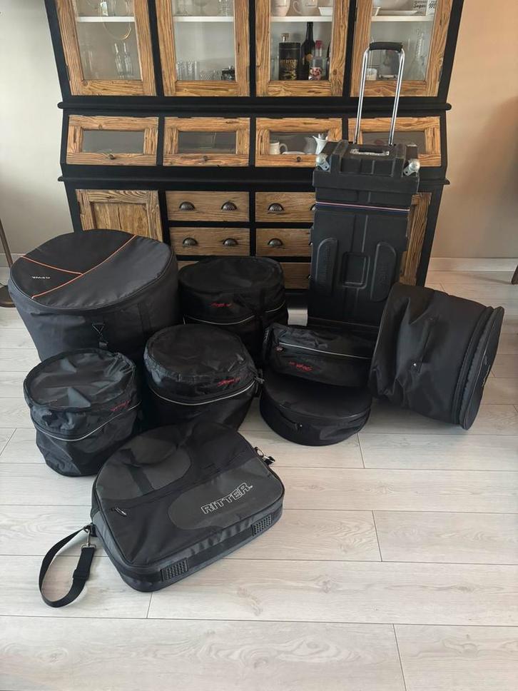 Complete set drumtassen en hardcase, Musique & Instruments, Batteries & Percussions, Comme neuf, Enlèvement