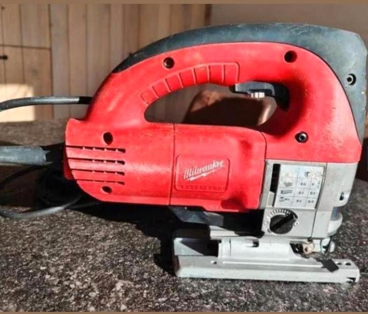 Decoupeerzaag Milwaukee, Doe-het-zelf en Bouw, Gereedschap | Zaagmachines, Decoupeerzaag, Ophalen