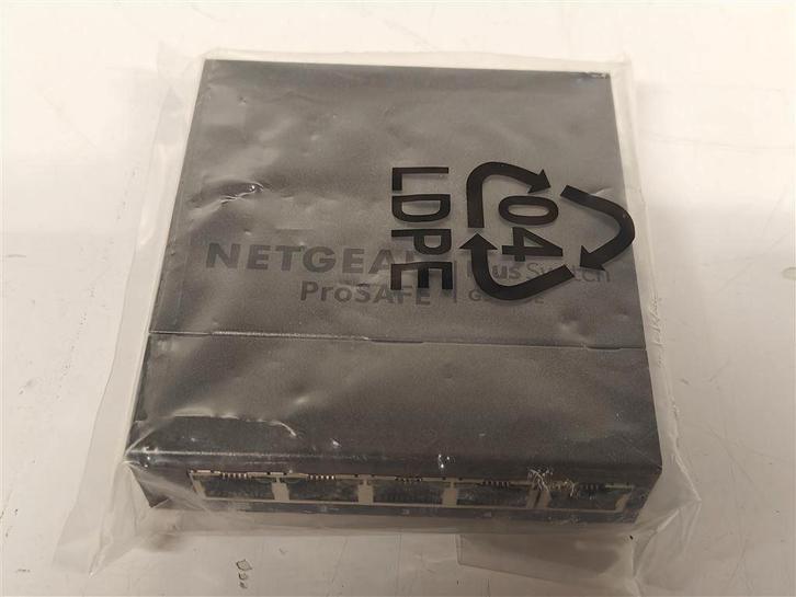 A6676. Netgear GS105Ev2, Computers en Software, Netwerk switches, Gebruikt, Ophalen of Verzenden