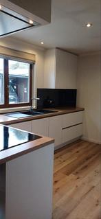 Mooie greeploze moderne keukenhoek, Huis en Inrichting, Ophalen, Wit, Hoekkeuken, Zo goed als nieuw