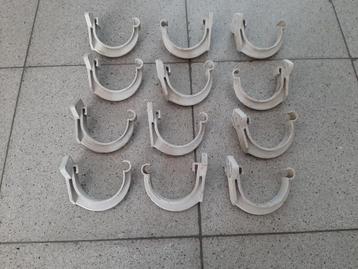 12 gootbeugels in pvc diameter 70 mm beschikbaar voor biedingen