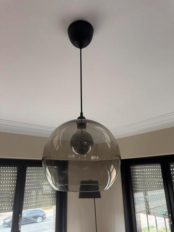 Stijlvolle glazen hanglamp – getint glas beschikbaar voor biedingen