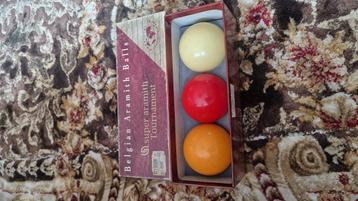 Belgian aramith biljart ballen  beschikbaar voor biedingen