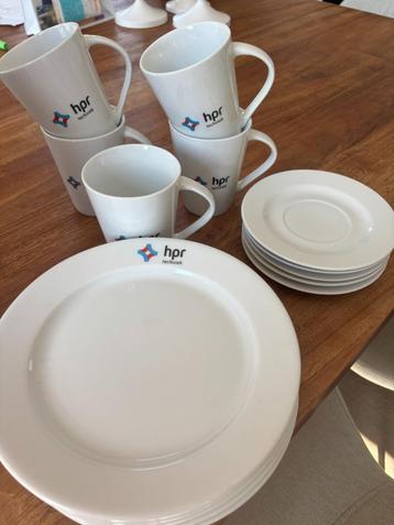 servies 5 personen beschikbaar voor biedingen