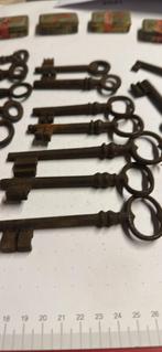 Antieke deursleutels, Antiek en Kunst, Antiek | Gereedschap en Instrumenten, Ophalen