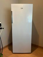 Diepvriezer Beko, Elektronische apparatuur, Vriezers en Diepvrieskisten, Zo goed als nieuw, 140 tot 160 cm, Ophalen, Vrieskast