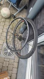 2 roue mavic 28   9vitesses, Vélos & Vélomoteurs, Accessoires vélo | Autres Accessoires de vélo, Comme neuf, Enlèvement ou Envoi