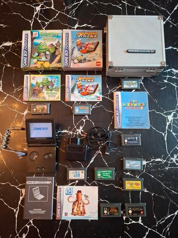 Gameboy Advance SP + 10 spellen + Gameboy-doos + boekje  beschikbaar voor biedingen
